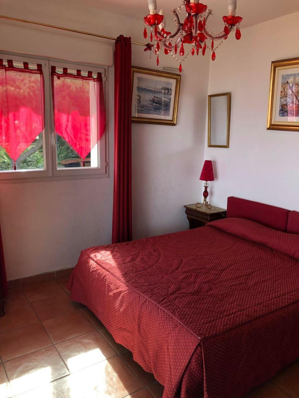 Hotel Martinengo Sainte-Maxime Exterior photo