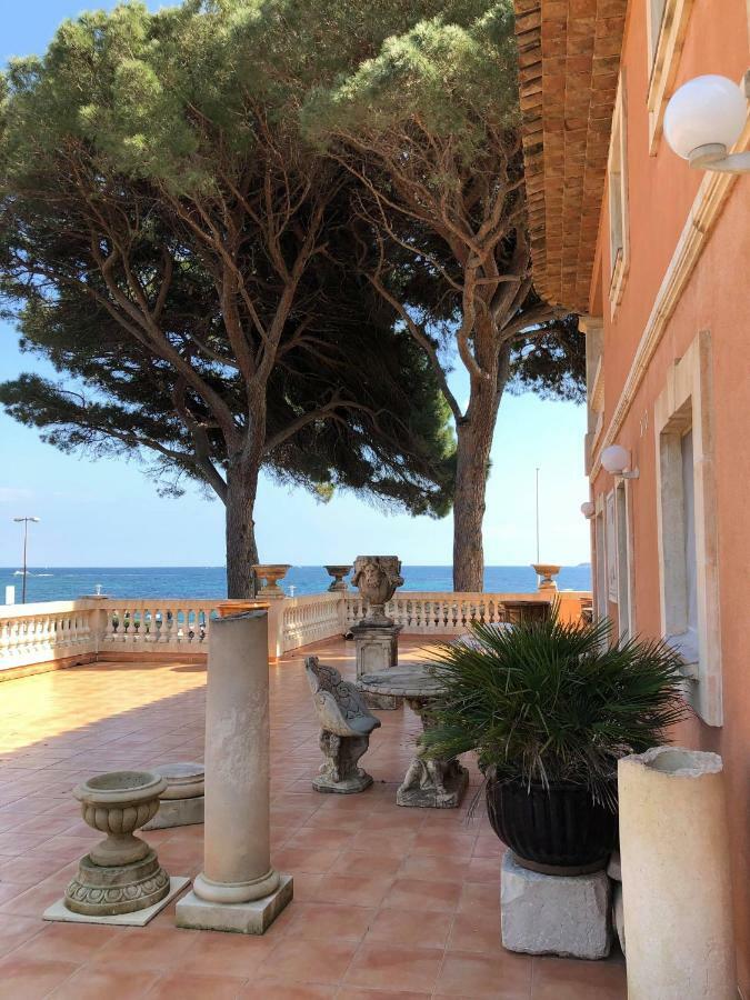 Hotel Martinengo Sainte-Maxime Exterior photo